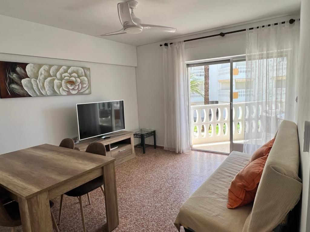 Holiday Beach Дения Екстериор снимка