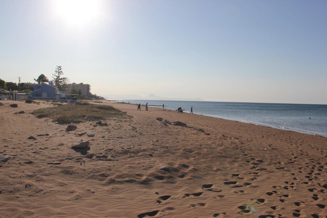 Holiday Beach Дения Екстериор снимка